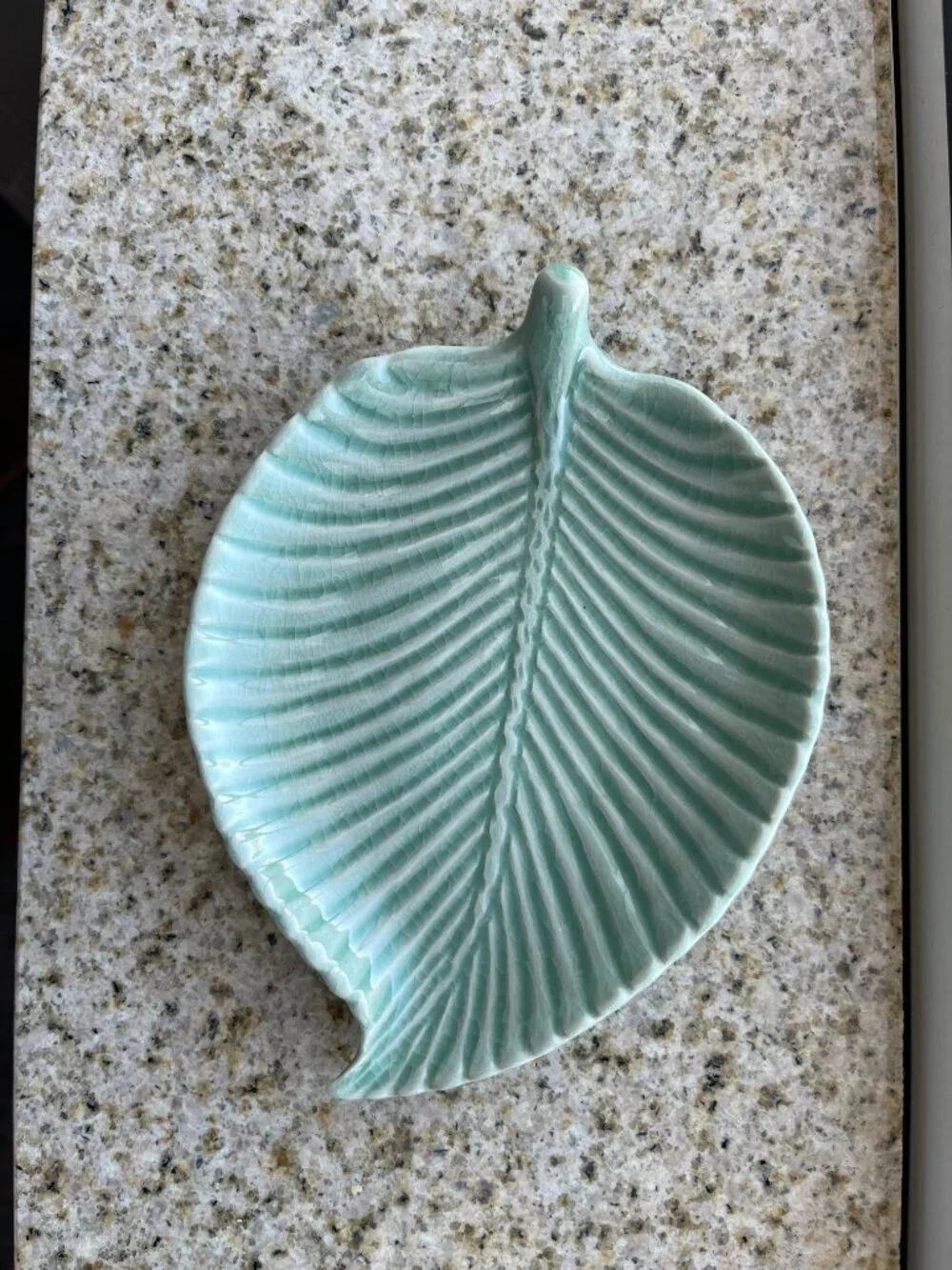 Asian Korea Porcelain Celadon Leaf Dish